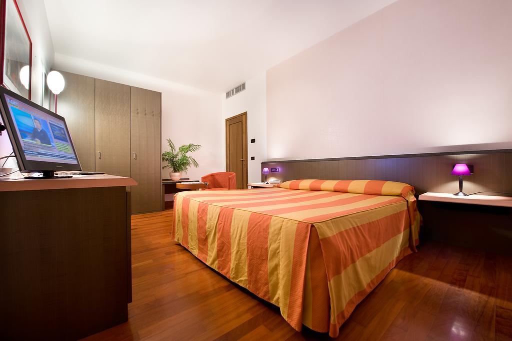 Hotel Campelli Sondrio Room photo